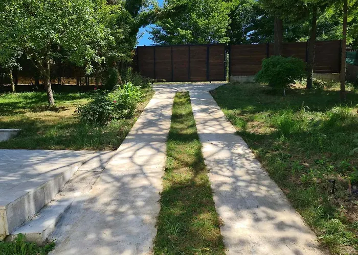 Villa Private With Swimming Pool M&e